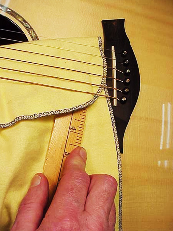 rimozione di macchie di olio e lucidatura basso strumento multifunzione per la manutenzione della corda Pulitori di corde per tastiera per chitarra mandolino e ukulele. ruggine per chitarra